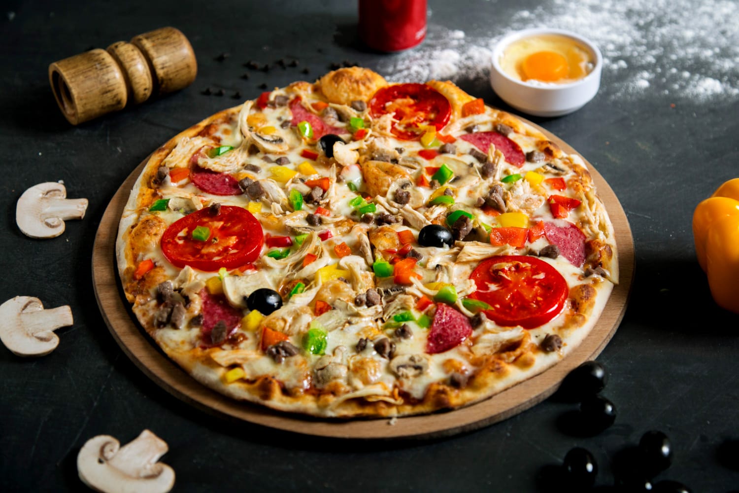 Победа над пролетната умора с храна - mixed pizza with various ingridients
