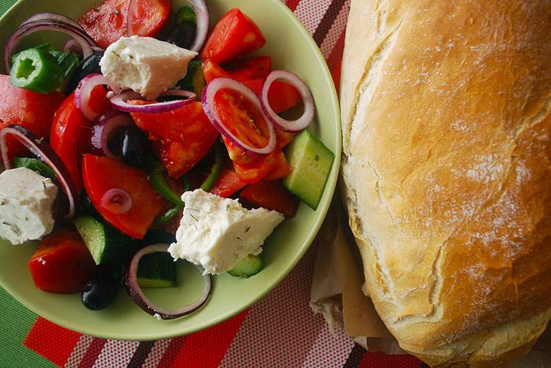 Гръцката салата – оригиналната рецепта на лятното изкушение - graczka salata