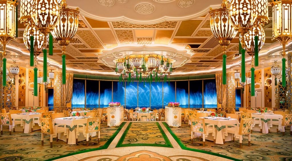 Топ 10 казино ресторанта в света - wing lei palace