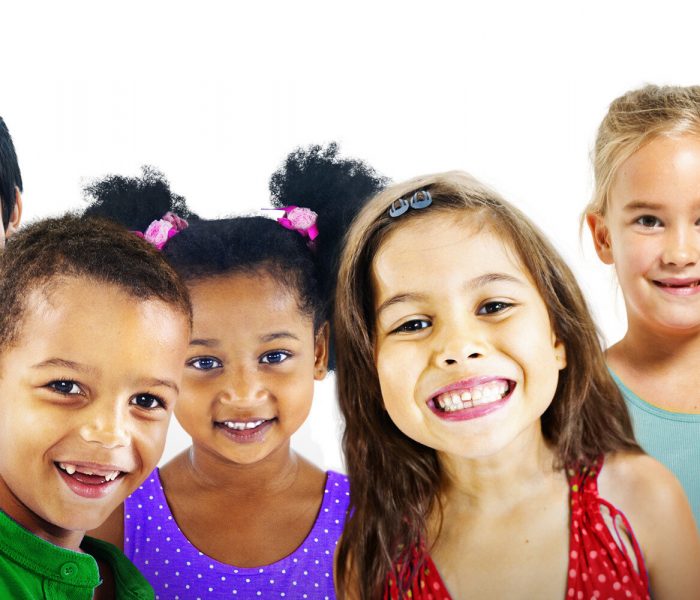 Как да се храни детето, за да бъдат зъбите му здрави? - children smiling 2