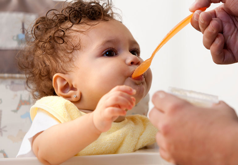 Хранене на детето от 4 до 12 месеца – общи насоки