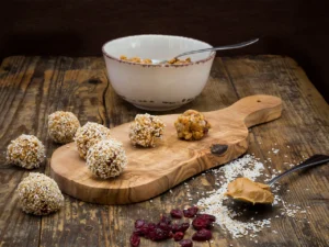 Хранене преди и след тренировка - здравословни предложения - 1280 homemade granola energy balls 1