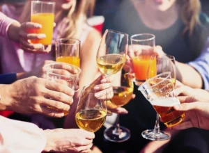 Алкохол и тегло - двете са по-свързани, отколкото предполагате - drinking alcohol