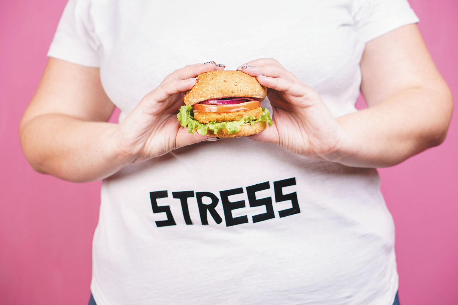 Хранене поради стрес – защо се случва и как да го избегнем?