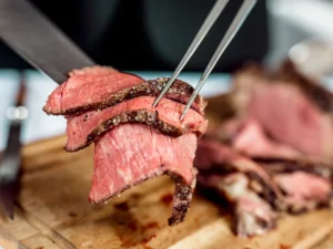 Как се отазяват различните храни на "гъстотата" на кръвта ни? - sliced beef red meat 732 549 feature thumb