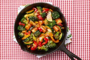 5 бързи и лесни рецепти за вкусна вечеря - veggie stir fry 1597687367