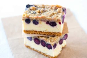 5 десерта без захар - lemon blueberry cheesecake bars recipe 3 1200