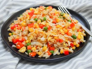 5 варианта за евтина вечеря за двама - vegetable egg fried rice photo 1