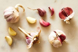 7 храни, които са по-полезни в суров вид - all about garlic 995693 hero 05 9cce07461e1a42cbbcfd3349e9506d48