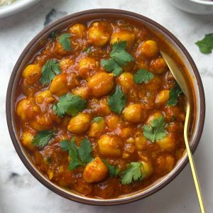 2 рецепти от цветна и ароматна Индия - chana masala recipe featured