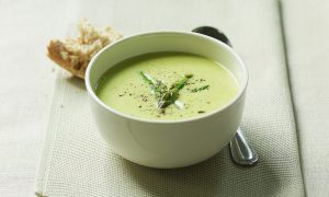 4 пролетни рецепти - creamy asparagus soup