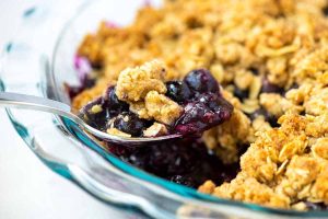5 супер лесни за приготвяне десерти - blueberry crumble recipe 1 1200