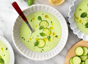 5 леки и вкусни рецепти за летен обяд - cucumber soup 1