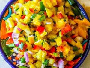 5 рецепти за горещи летни дни - pineapple mango salsa recipe picture 720x540 1