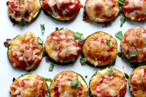 5 рецепти за предястия с тиквички - zucchini pizza bites 1
