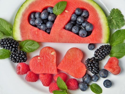 10 съвета как да се храните през лятото - fruit 1 533x400 1