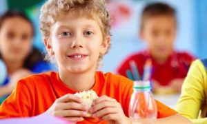 Здравословно хранене при децата - мисията възможна - school lunch