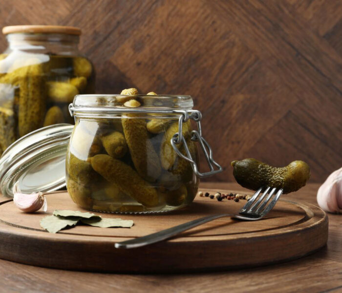 Кисели краставички в буркан, вкусът на традицията