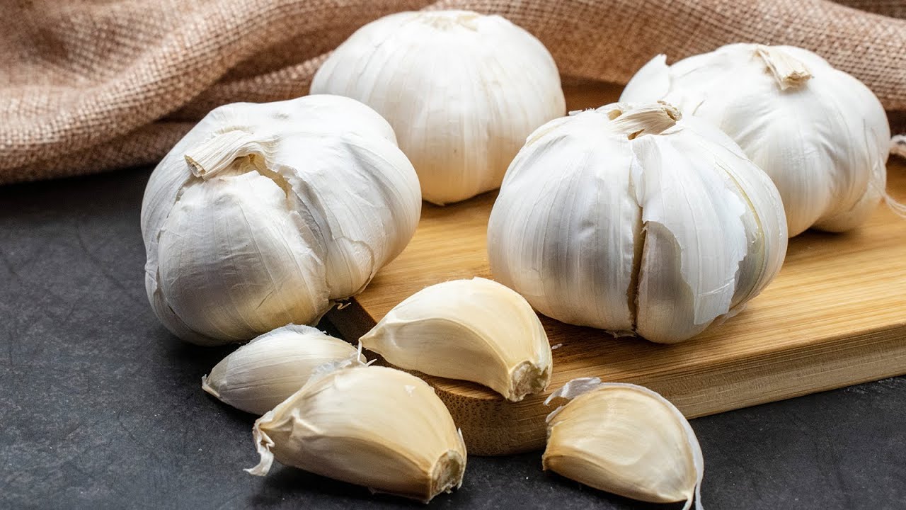 Чесън, ползи и в кои ястия може да го добавим