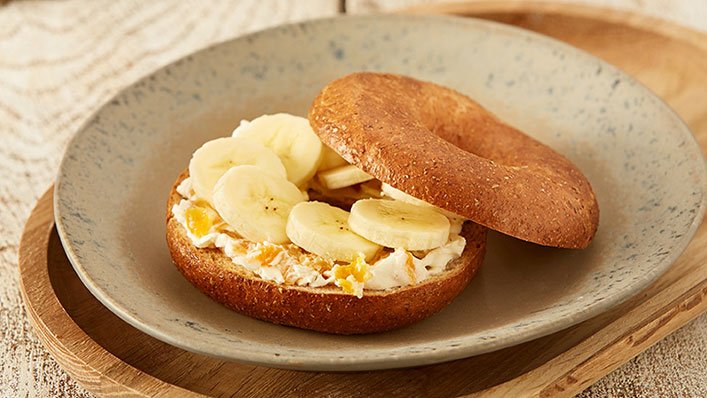 Рецепта за бейгъли с банан и кайсия